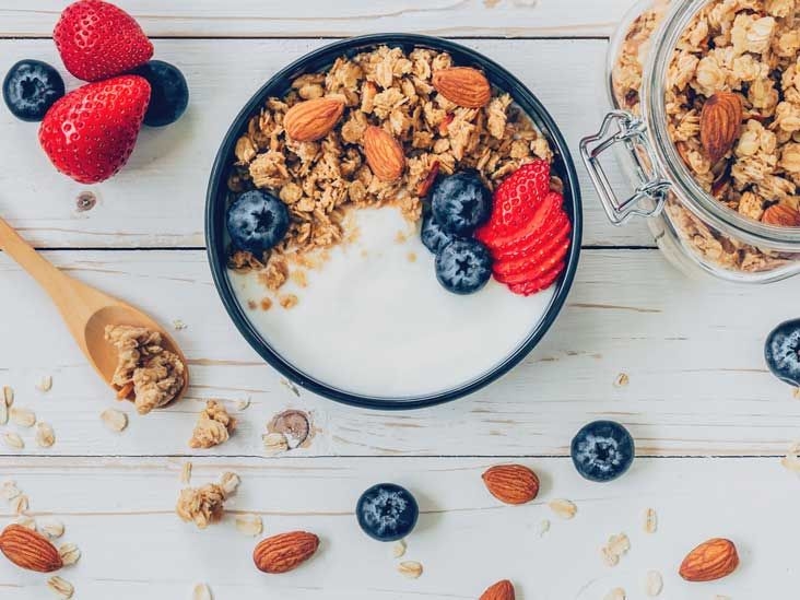 What You Should Eat During and After Antibiotics