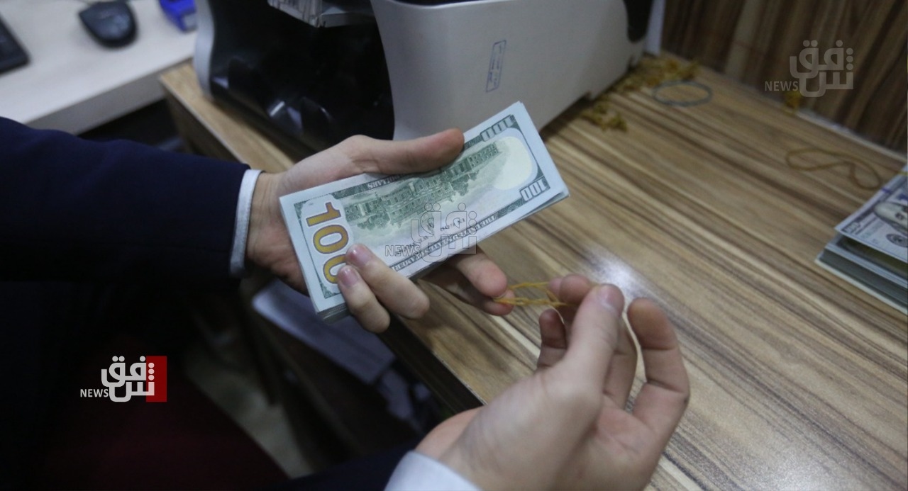 Dollar prices stabilize in Baghdad and Erbil at closure