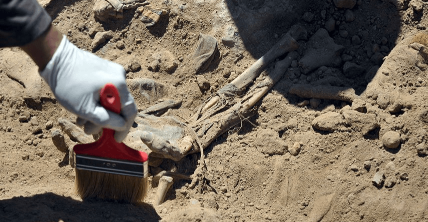 Iraq unearths six mass graves in al-Anbar