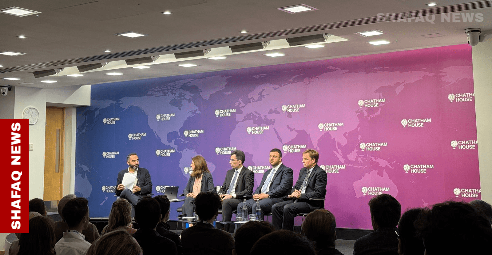 Iraq caught between US-Iran axis: Experts debate Baghdad's fate