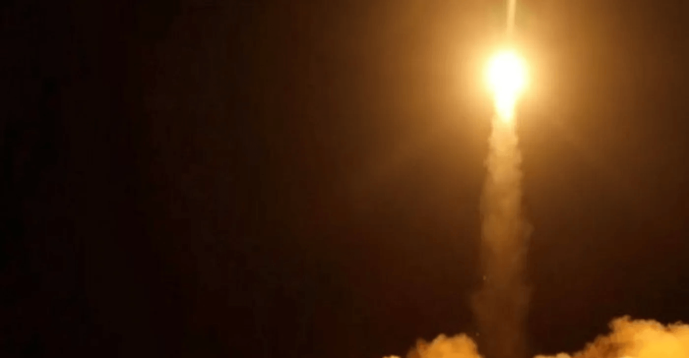 Israeli army reports intercepted Yemen missile over Negev