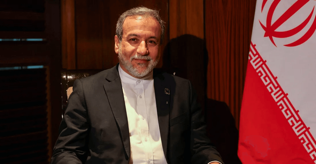طهران تفتح باب التفاوض مع واشنطن مجدداً.. و عراقجي يدعو ترامب لاحترام خامنئي