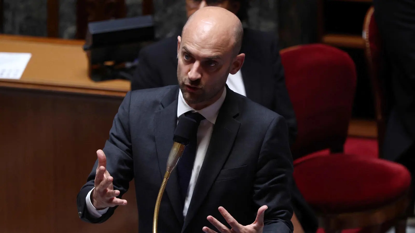 Sanctions link: France demands release of nationals from Iran