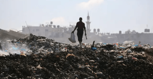 Israel pressures Hamas with disarm-or-war ultimatum