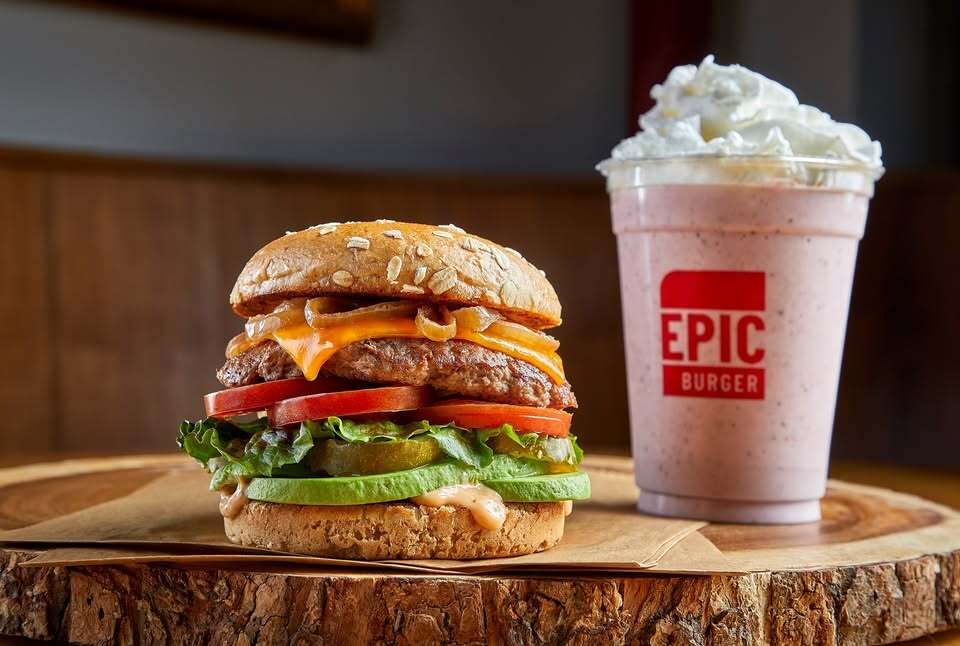 The beloved Roscoe Village Burger Fest is back and bringing together Chicago's most primo patties