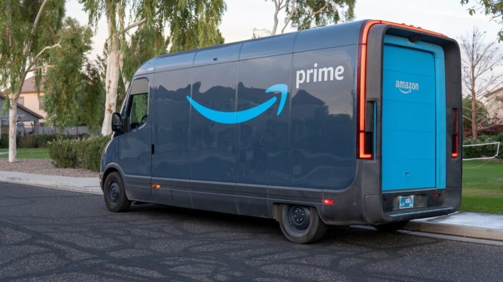 Amazon's AI-Powered Cost Cuts, Labor Gains And Record Prime Day Drive Analyst's Bullish Outlook
