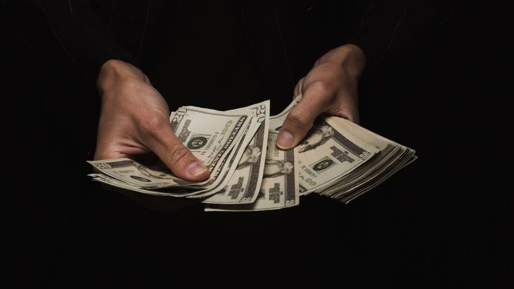 Low-Income Earners Were Asked About People Making $75K-115K+ Who 'Still Say It's Not Enough.' The Reactions Spanned From Empathy To Eye-Rolls
