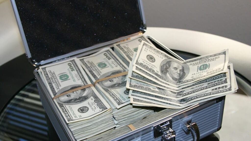 Scott Galloway Reached His Financial Goal 8 Years Ago. He Says There's Just No Justification For Becoming A Billionaire