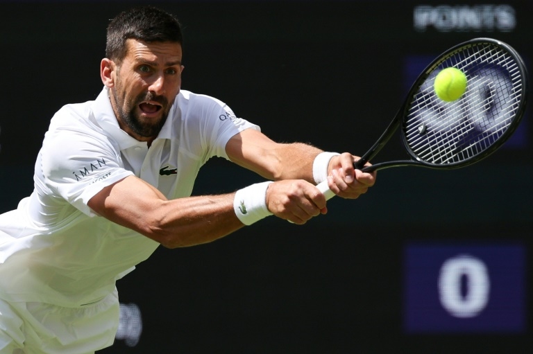 Record-chasing Djokovic crushes Evans to reach Wimbledon third round