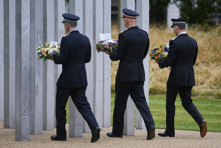 UK marks London 7/7 attacks as king hails 'spirit of unity'