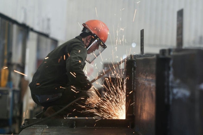 China's economy grows 5.2% on trade war truce