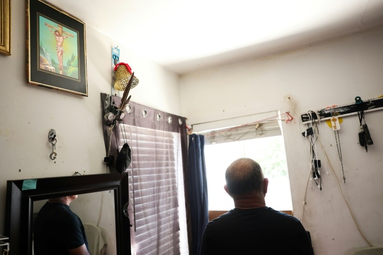 Terrified by Trump raids, LA's undocument migrants hide at home