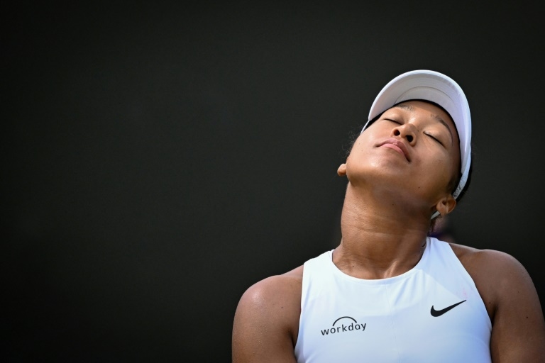 Osaka blows chance to reach Wimbledon fourth round