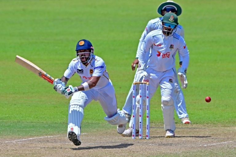 Kusal Mendis steers Sri Lanka to commanding lead over Bangladesh