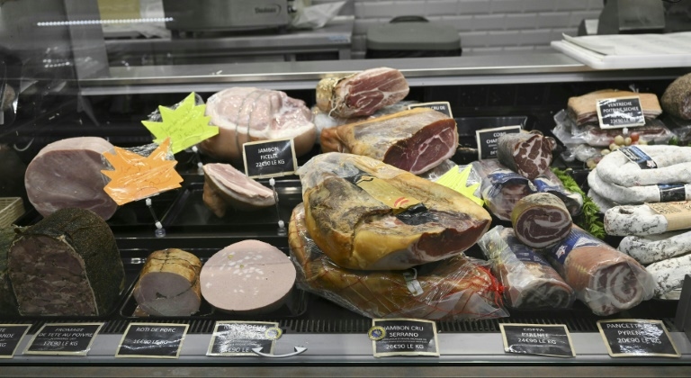 Two French butchers close after child dies from food poisoning
