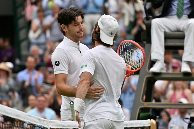 Fritz into Wimbledon quarter-finals after Thompson retires