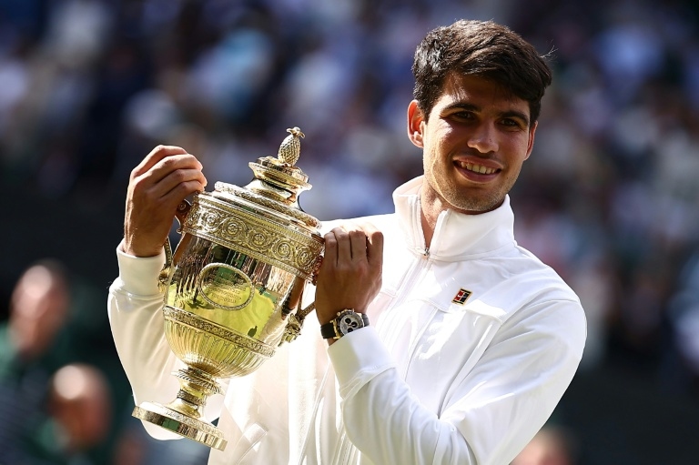 Alcaraz starts Wimbledon defence against Fognini