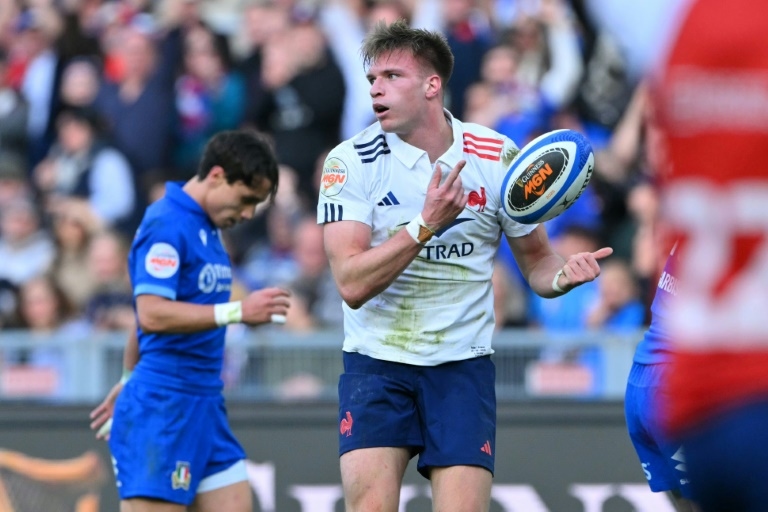 Barre hopes to take France form to Stade Francais' Top 14 'operation survival'
