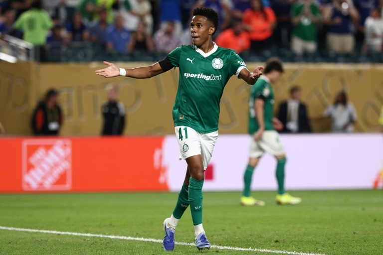 Brazil starlet Estevao 'ready' for Chelsea move: Palmeiras coach