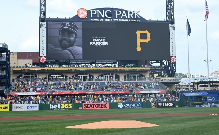 MLB legend Parker, two-time World Series champ, dies at 74