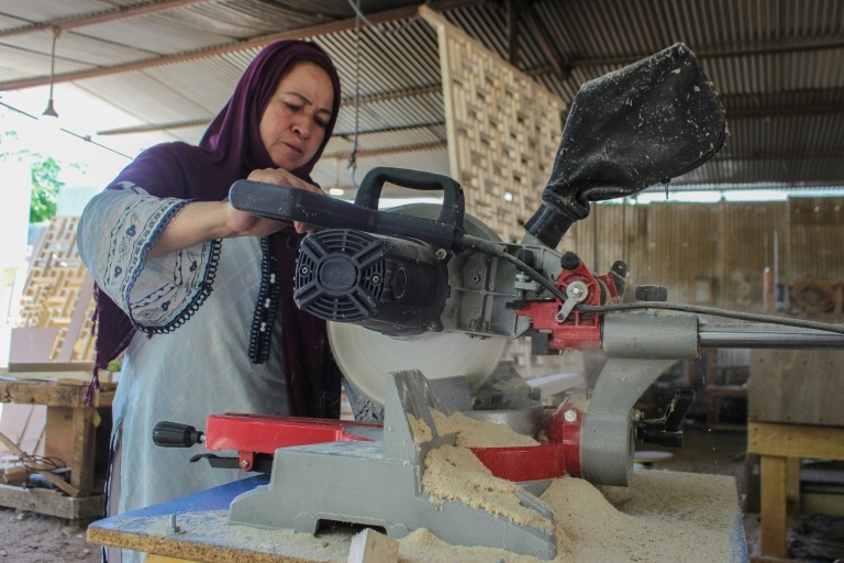 In a Pakistan valley, a small revolution among women