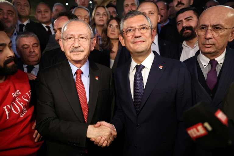 Graft case piles pressure on Turkey's main opposition