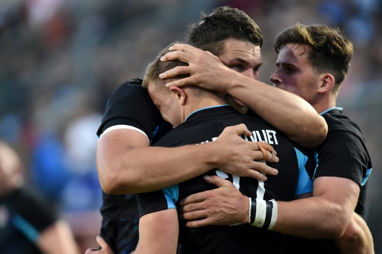 England complete unbeaten tour with 40-5 rout of USA