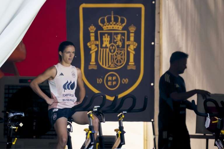 Spain star Bonmati recovering well from meningitis, says coach Tome