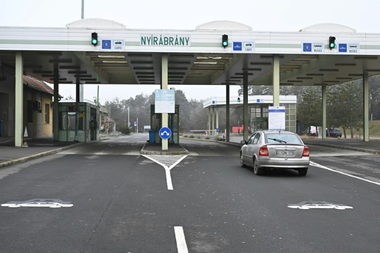 Border-free EU travel brings 'thrilled' ethnic Hungarians closer