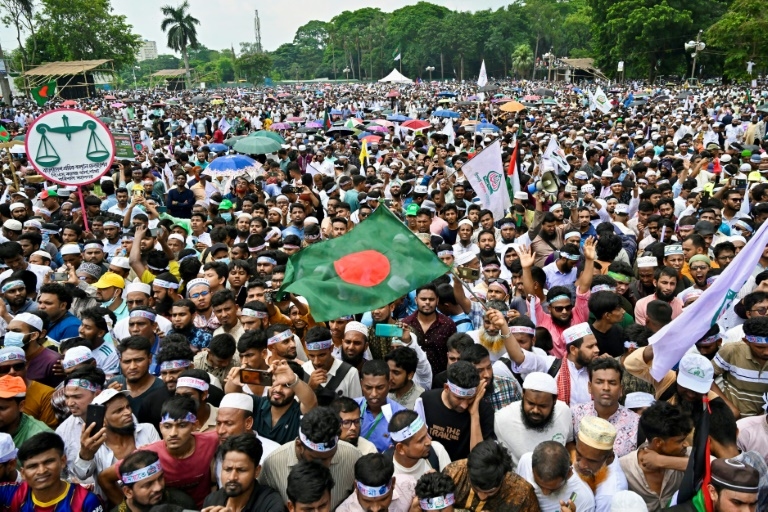 Bangladesh's largest Islamist party holds mega rally