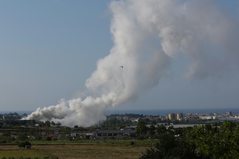 Thousands confined indoors by toxic chlorine cloud in Spain