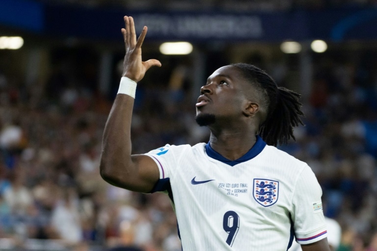 England defend Under-21 Euro crown with dramatic win over Germany