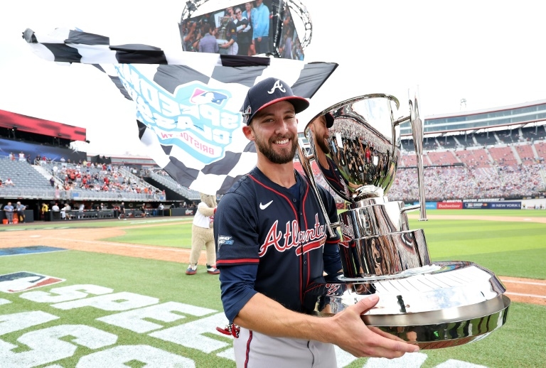 White's two homers drive Braves to 4-2 win over Reds in MLB Speedway Classic
