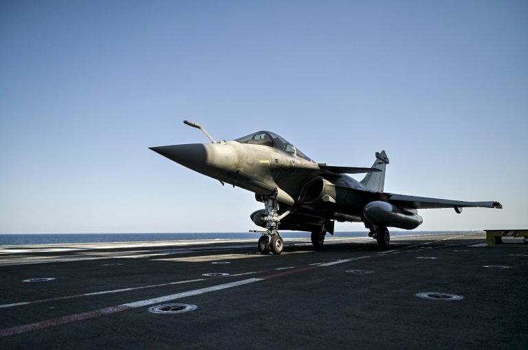 Greece to spend big on 'historic' military shake up