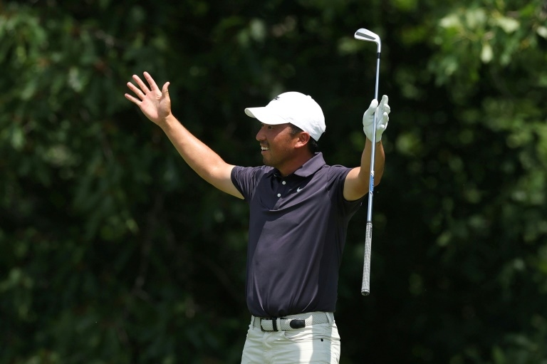 Ghim maintains one-shot lead at PGA's John Deere Classic