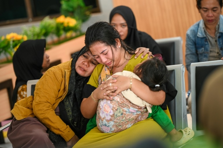 4 dead, 30 missing after ferry sinks on way to Indonesia's Bali