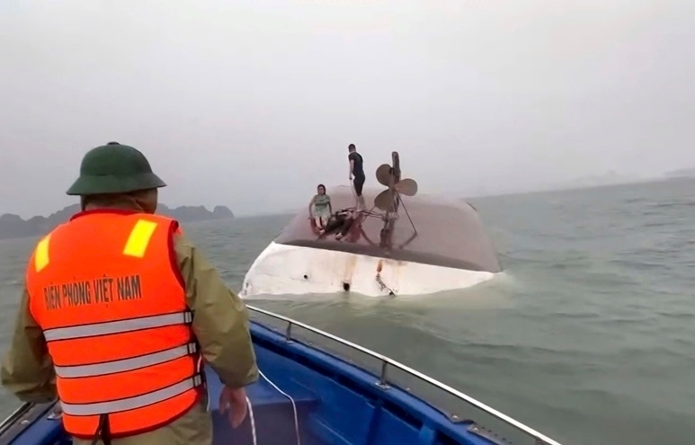 Vietnam tour boat survivor describes his escape
