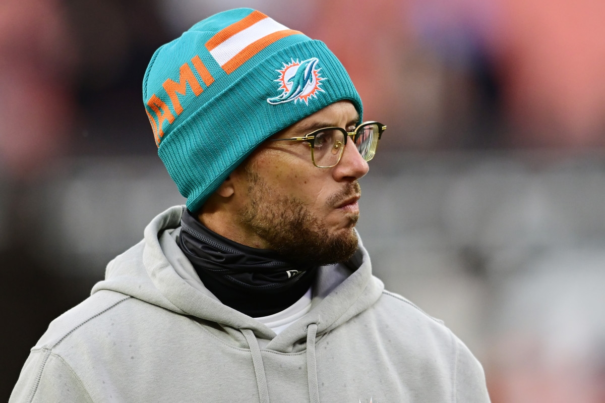 Dolphins Expected to Make Strange Free Agent Decision After Jalen Ramsey Trade