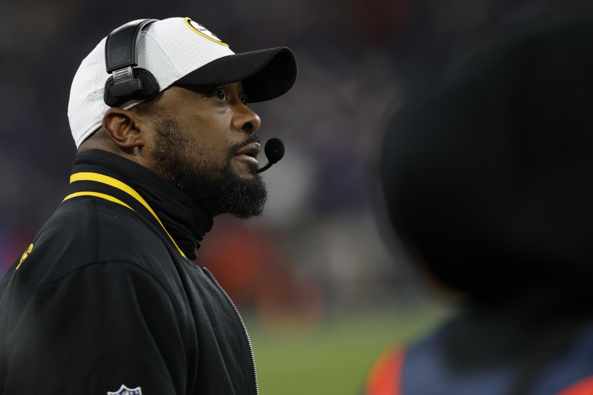 Steelers Players 'Bite Their Tongues' About Tomlin Truth?