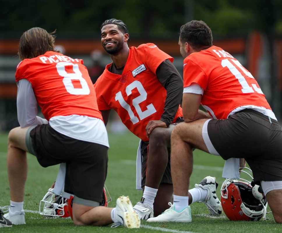 Browns Urged To Make Major QB Decision