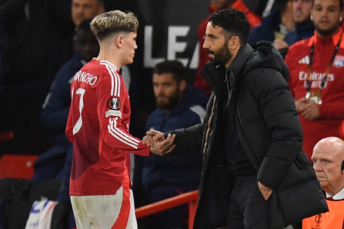 Garnacho's Exit Hints Mirror a Long List of Players Who Forced a Transfer