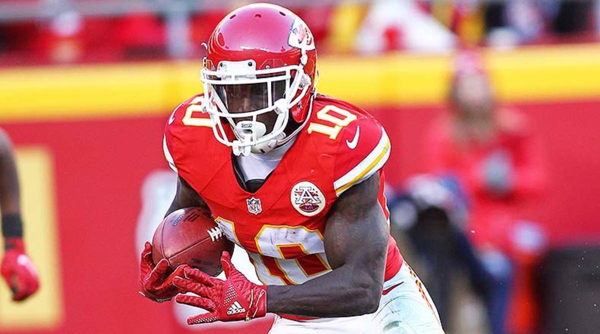 Chiefs Fans Wonder About Blockbuster Trade and Tyreek Hill Reunion