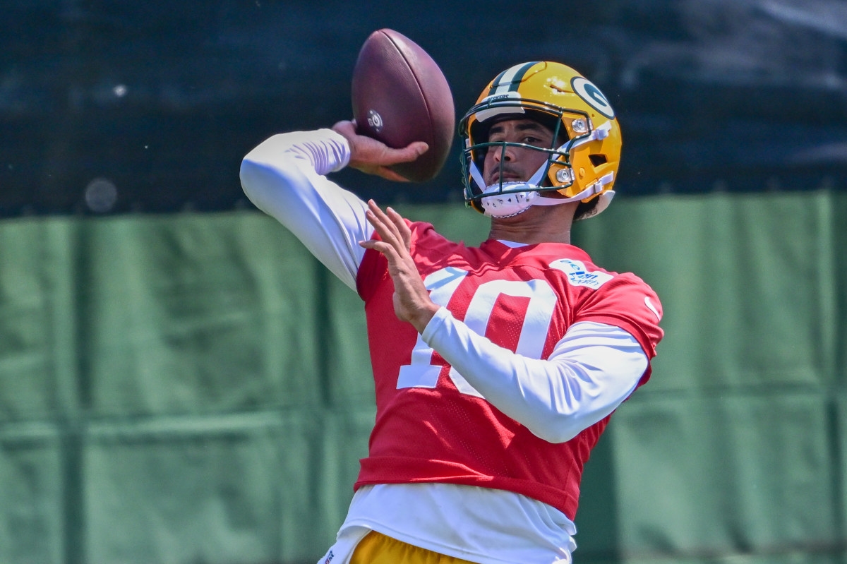 Jordan Love Draws Eye-Opening 2025 Prediction From NFL Writer