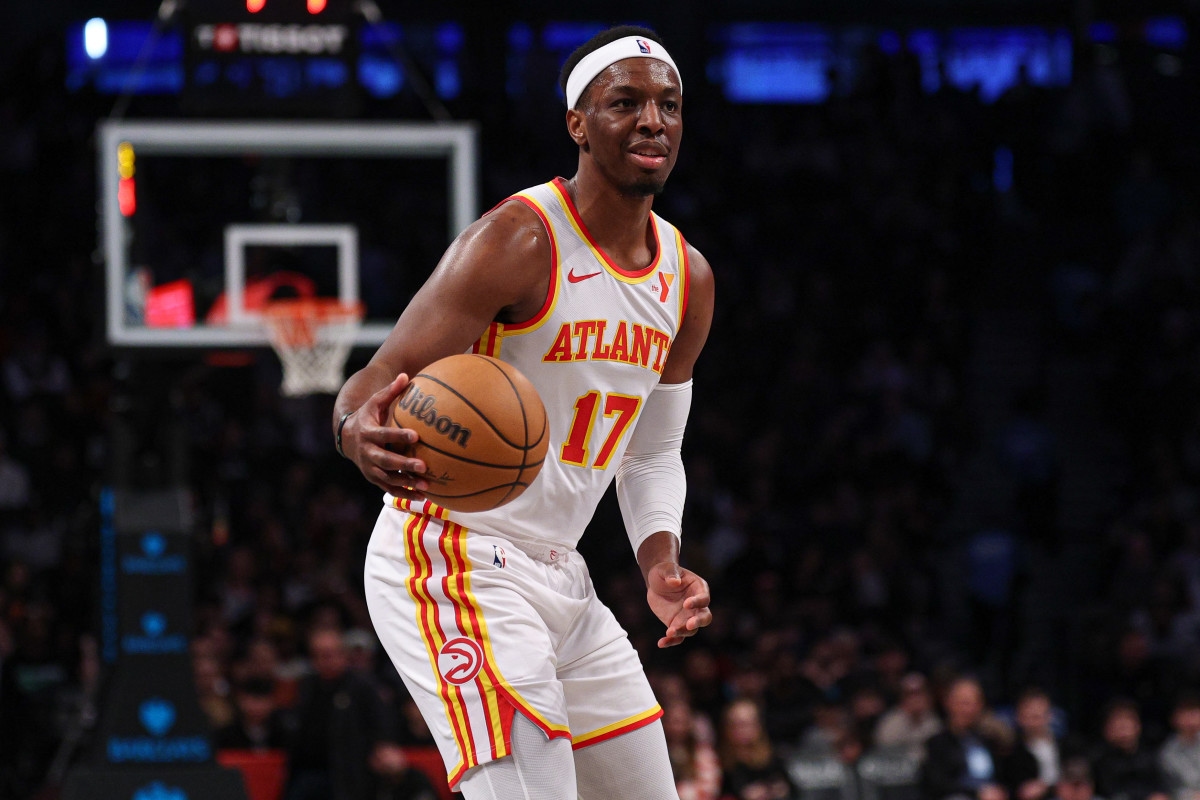 Lakers Contact 6-Foot-10 Forward in Trade Report