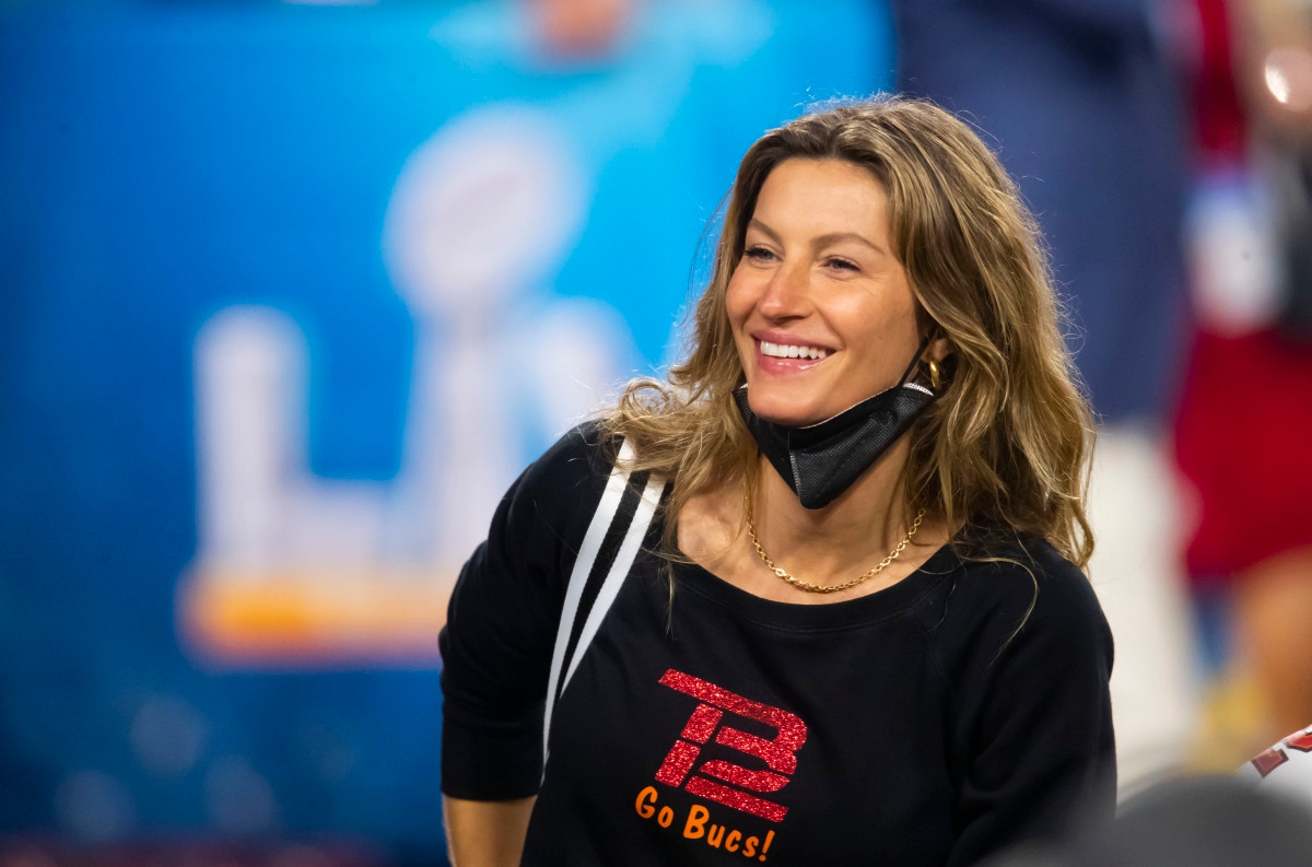 Messages Pouring In For Tom Brady's Ex-Wife Gisele Bundchen