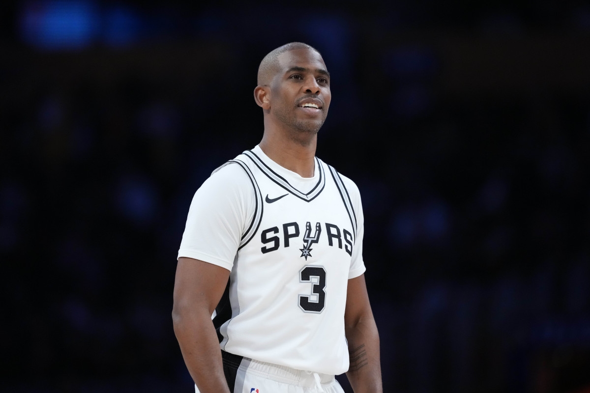 Lakers Fans Excited After Chris Paul News