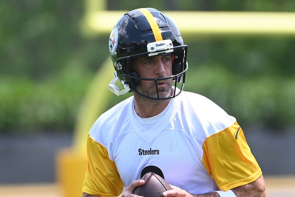 Former Steeler Has Bold Take Regarding Aaron Rodgers
