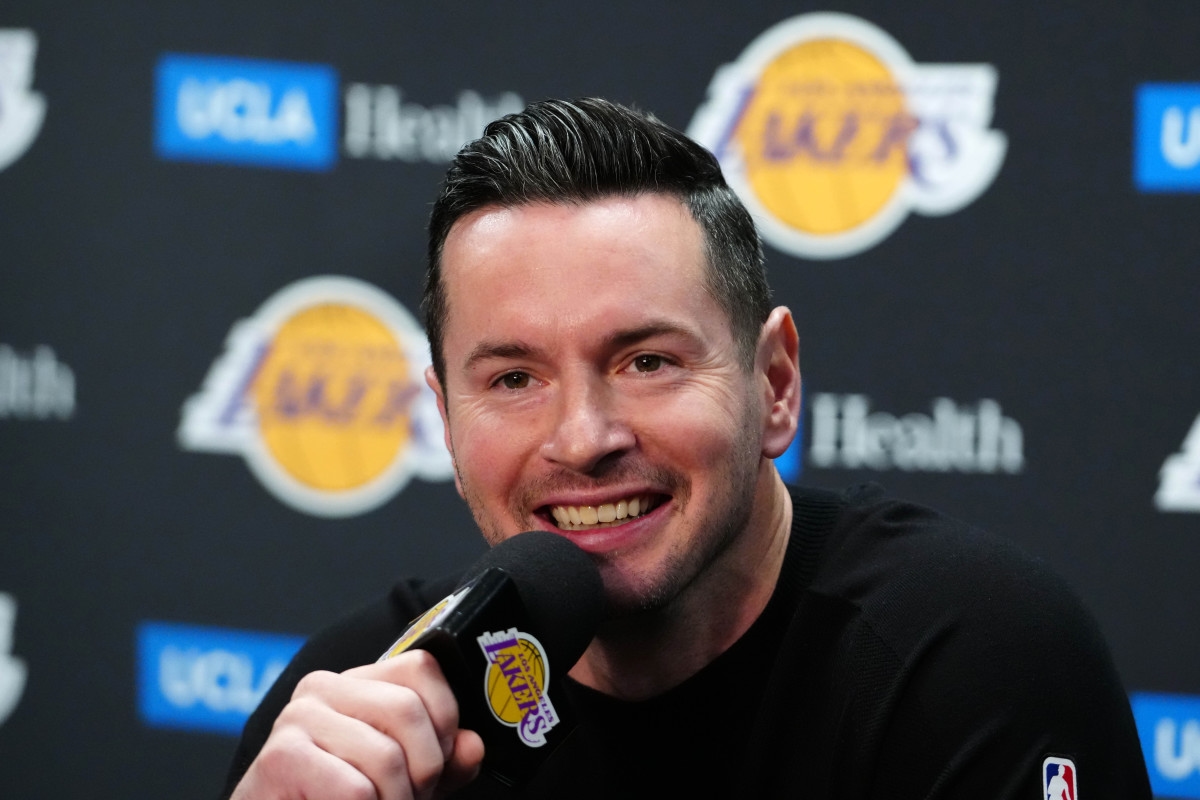 Lakers Sign NCAA's Leading Scorer in Surprise Post-Draft Move