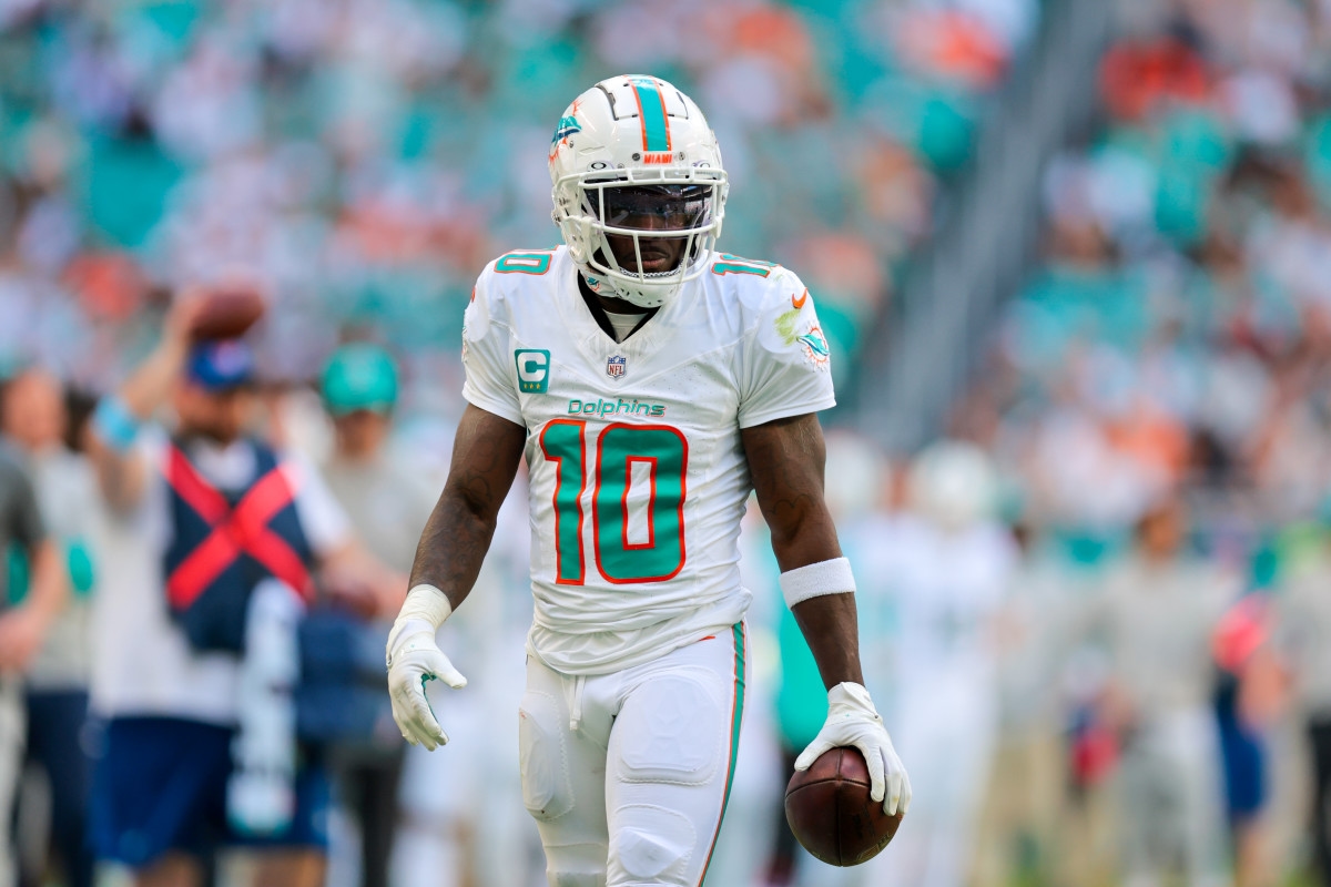 Dolphins Predicted to Cut Ties With Tyreek Hill After 2025 Season
