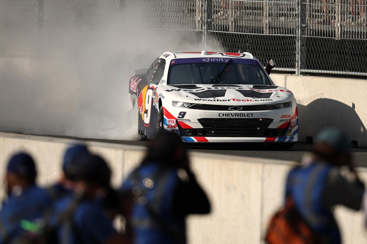 Shane van Gisbergen's Chicago Burnout and Near-Miss Sparks Debate Over Dangers in Victory Celebrations